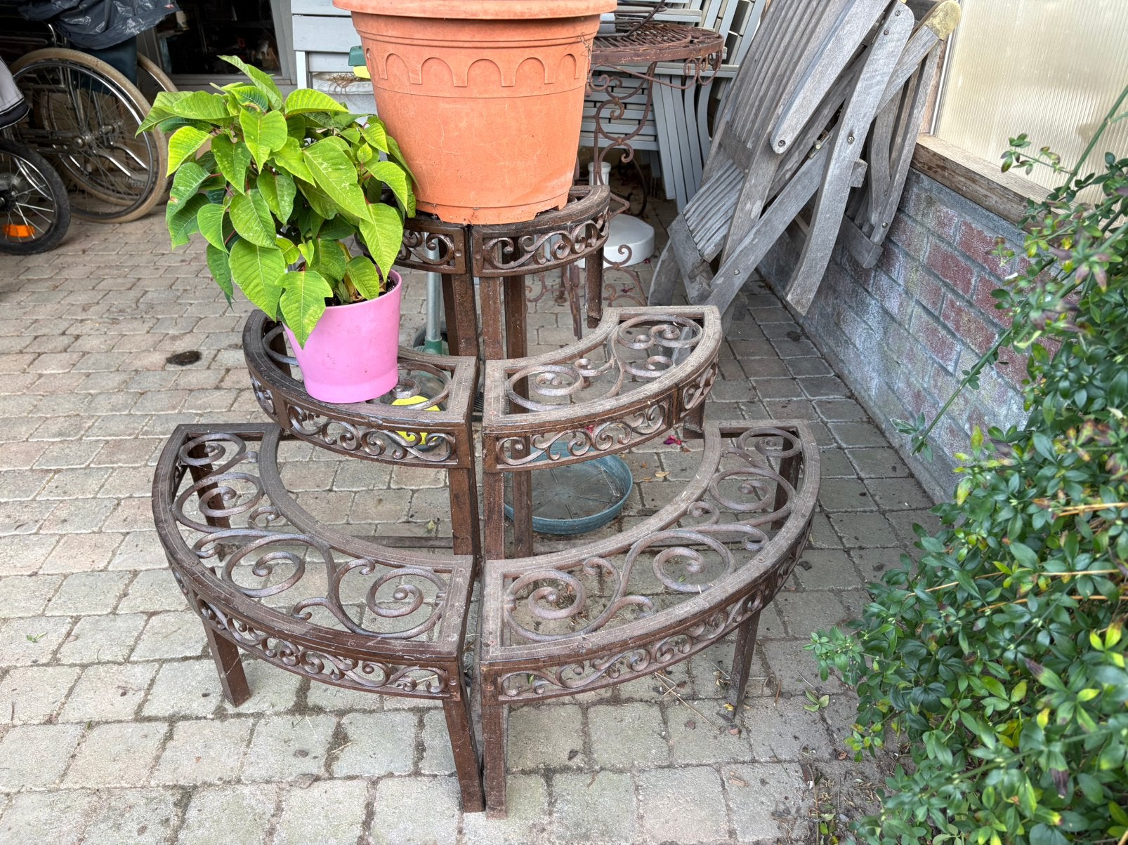 Tres jolie etagere en fer forge, Maison & Meubles, Enlèvement, Comme neuf, Étagère, Métal