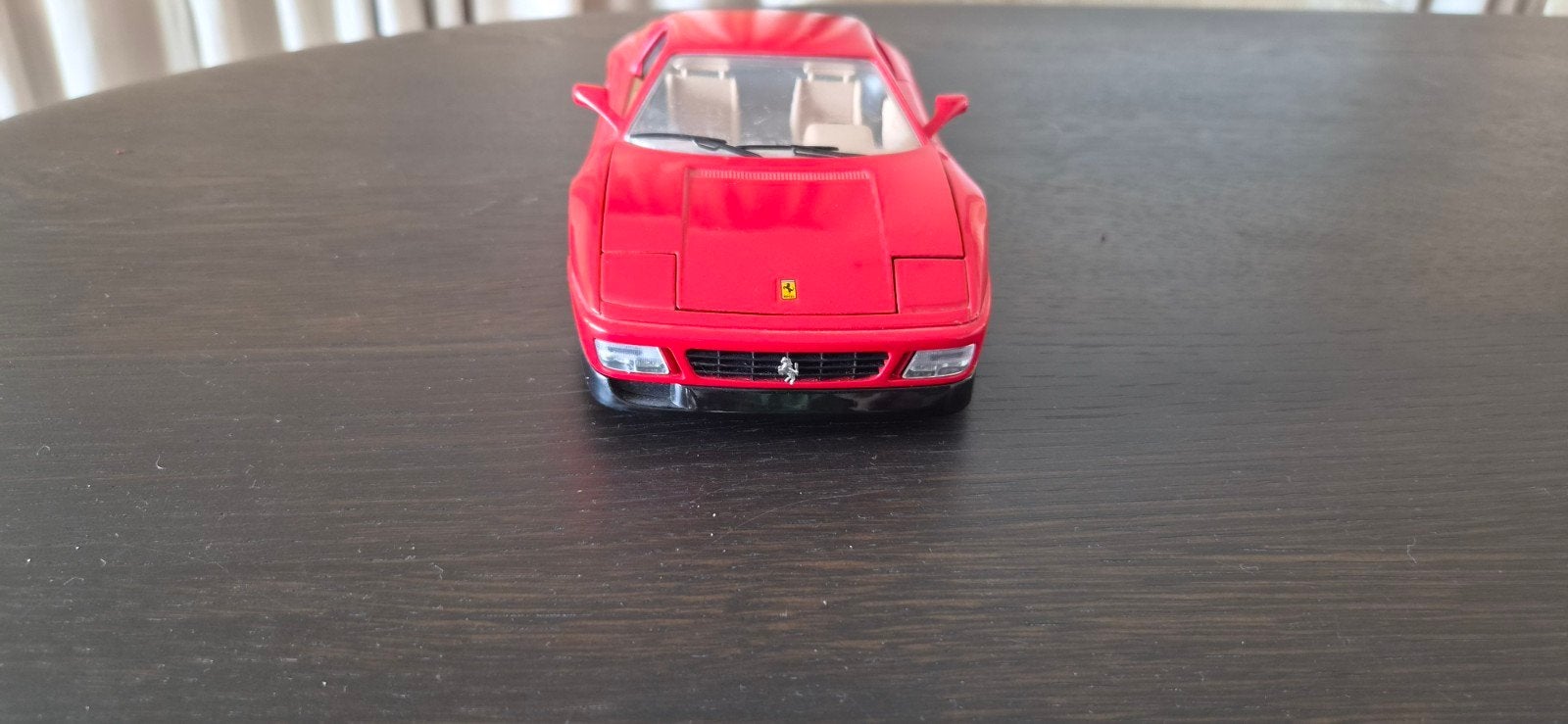 Ferrari 348td à vendre, Hobby & Loisirs créatifs, Voitures miniatures | 1:18, Enlèvement, Comme neuf, Voiture, Burago