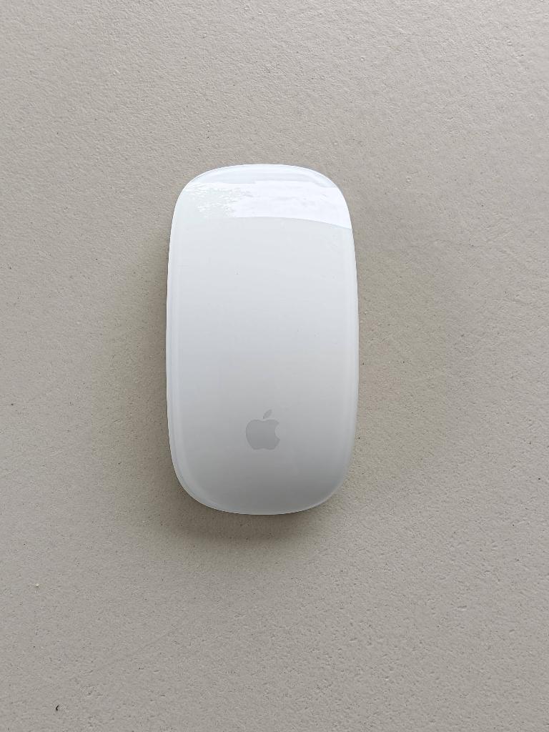 Apple magic mouse 2 usb-c, Computers en Software, Muizen, Ophalen, Zo goed als nieuw, Apple