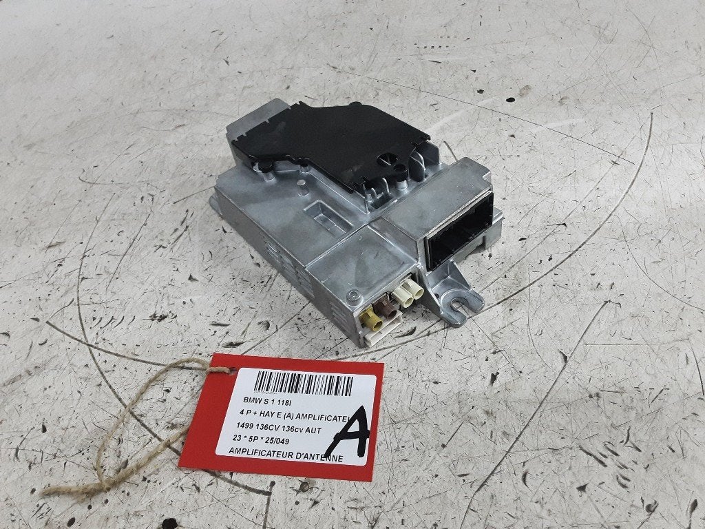 ANTENNE VERSTERKER BMW 1 serie (F40) (R35A9BF7901), Gebruikt, BMW, Petuelring 130
80809  München, DE, Bayerische Motoren Werke AG