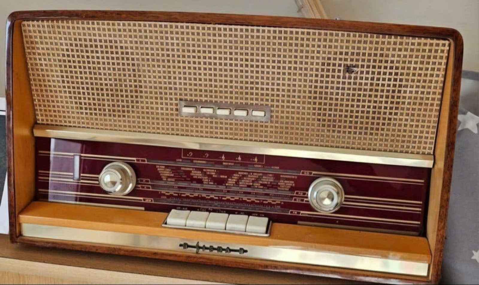 Radio Siera, Ophalen, Radio