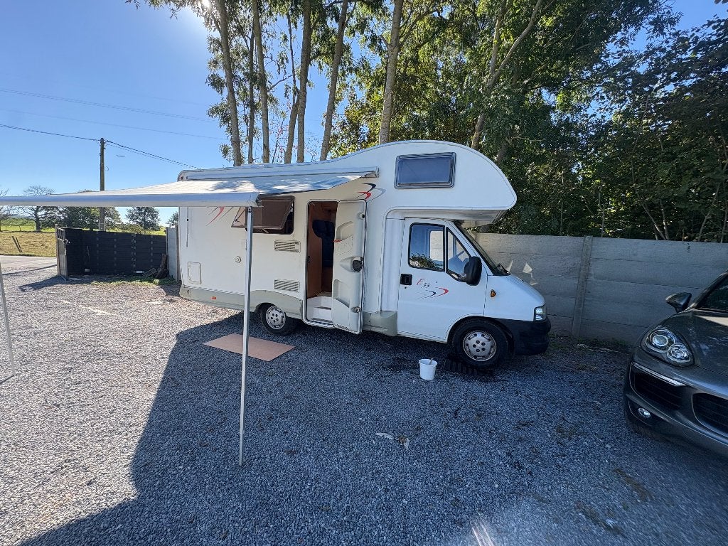 Camping car, Autos, 100 kW, Euro 5, Achat, Boîte manuelle