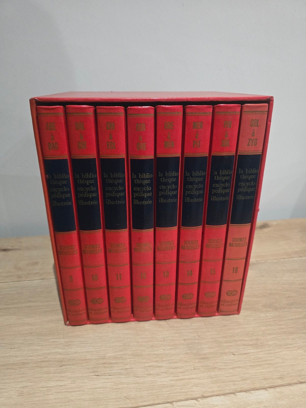 Coffret 8 encyclopédies Sciences naturelles – Bibliothèque e, Enlèvement ou Envoi