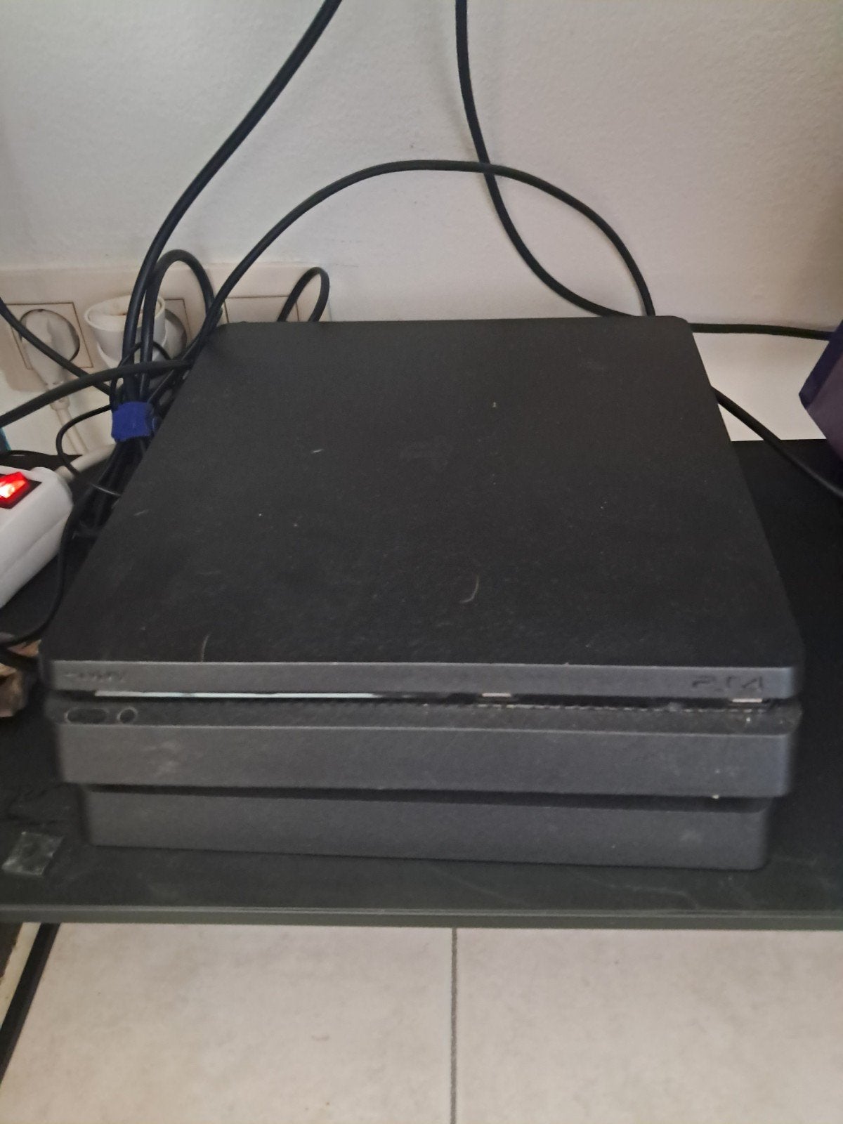 Ps4 met keyboard en spellen, Games en Spelcomputers, Spelcomputers | Sony PlayStation 4, Ophalen