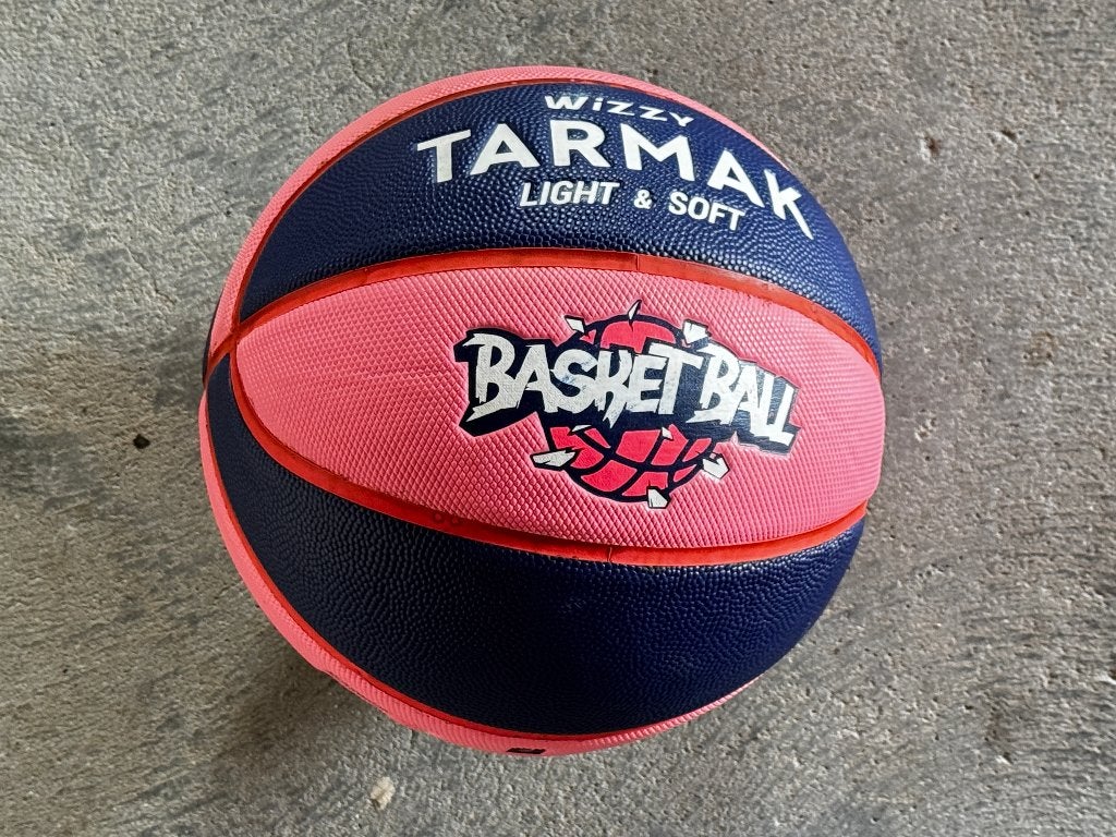 DECATHLON KIPSTA WIZZY basketbal basketball maat 5 KINDEREN, Ophalen of Verzenden, Zo goed als nieuw, Bal