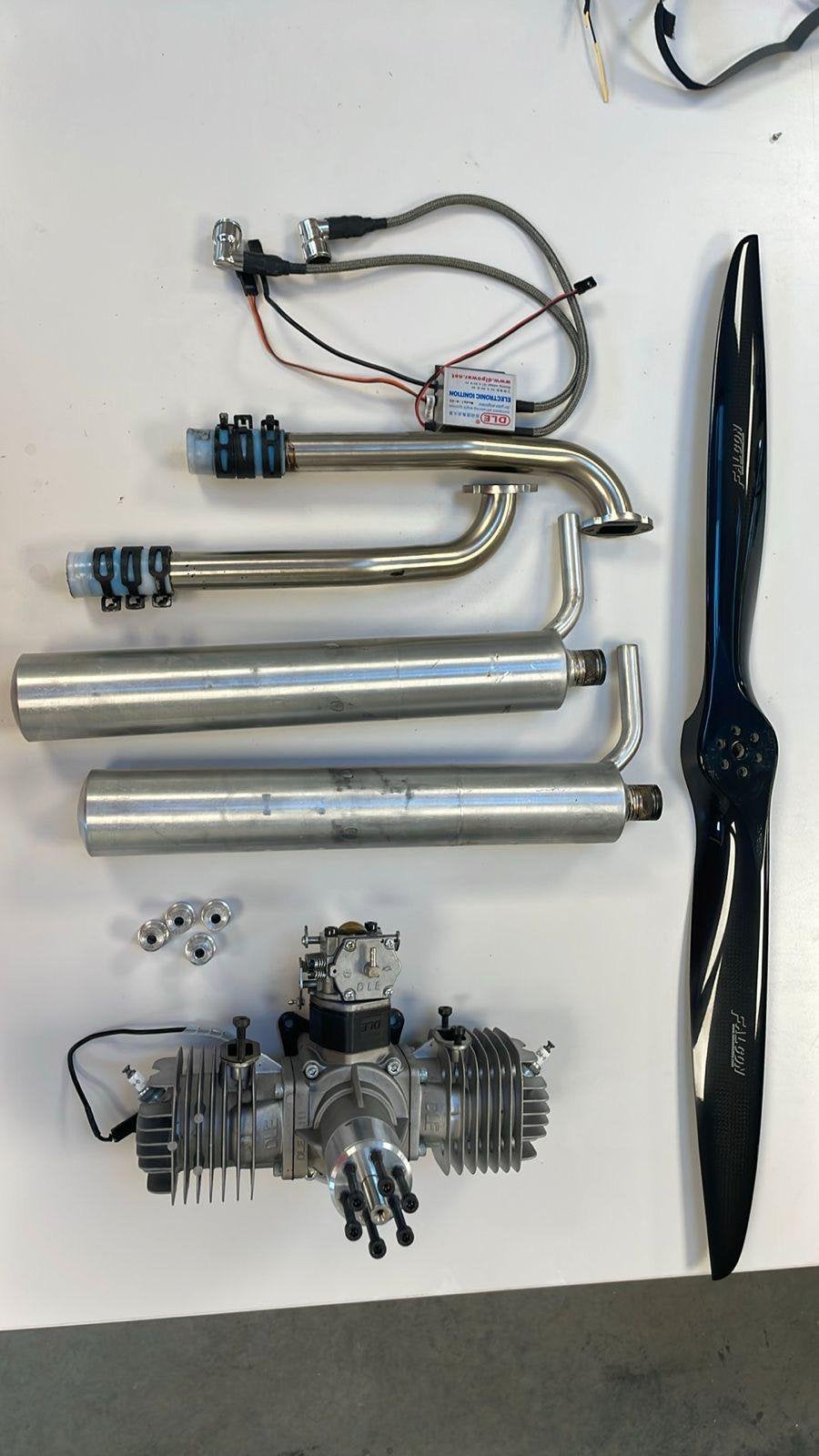 DLE111 V3, Enlèvement ou Envoi, Utilisé, Essence