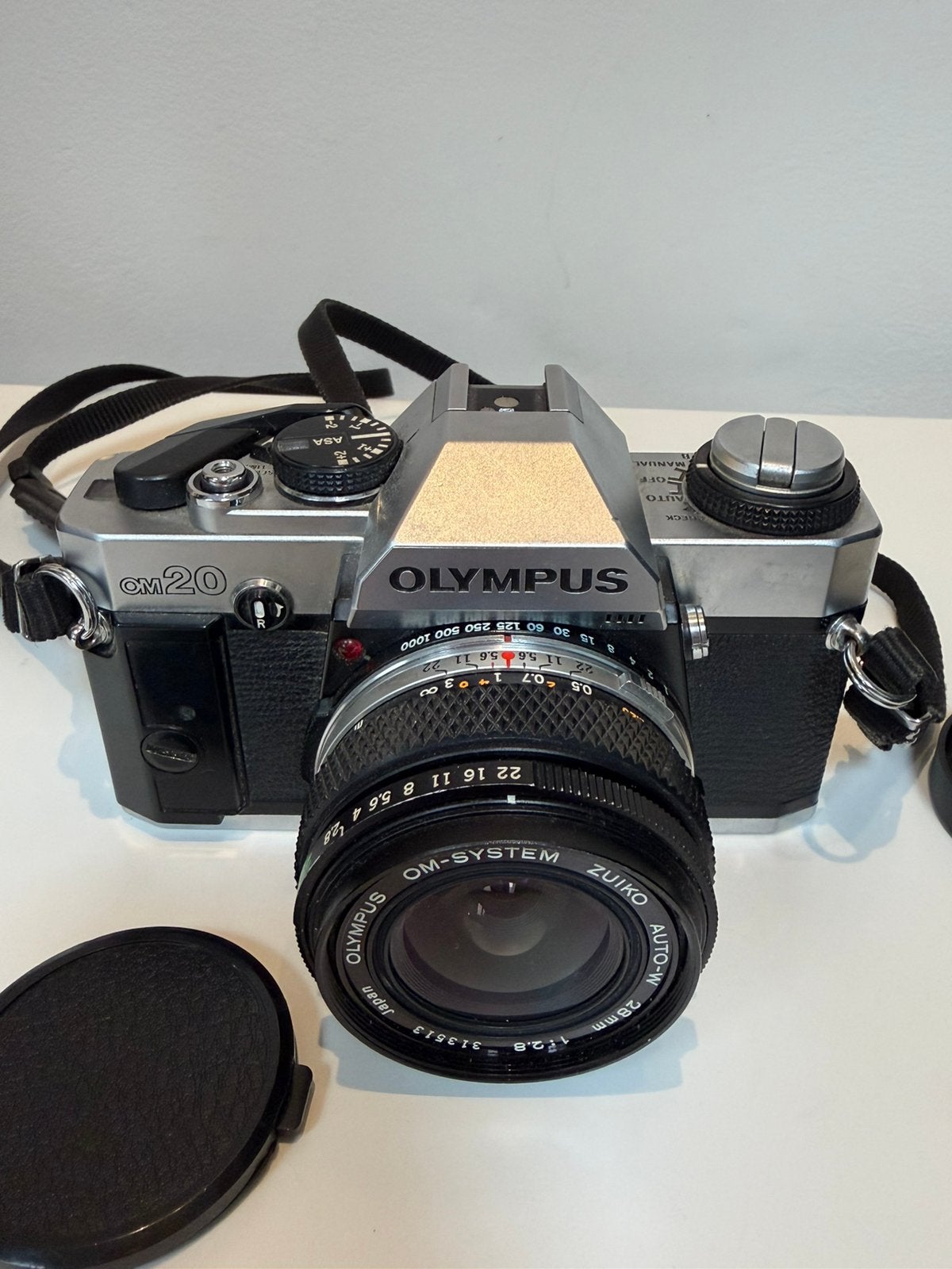 Objectifs Olympus OM20 + 2 Zuiko, TV, Hi-fi & Vidéo, Appareils photo analogiques, Enlèvement ou Envoi, Comme neuf, Reflex miroir