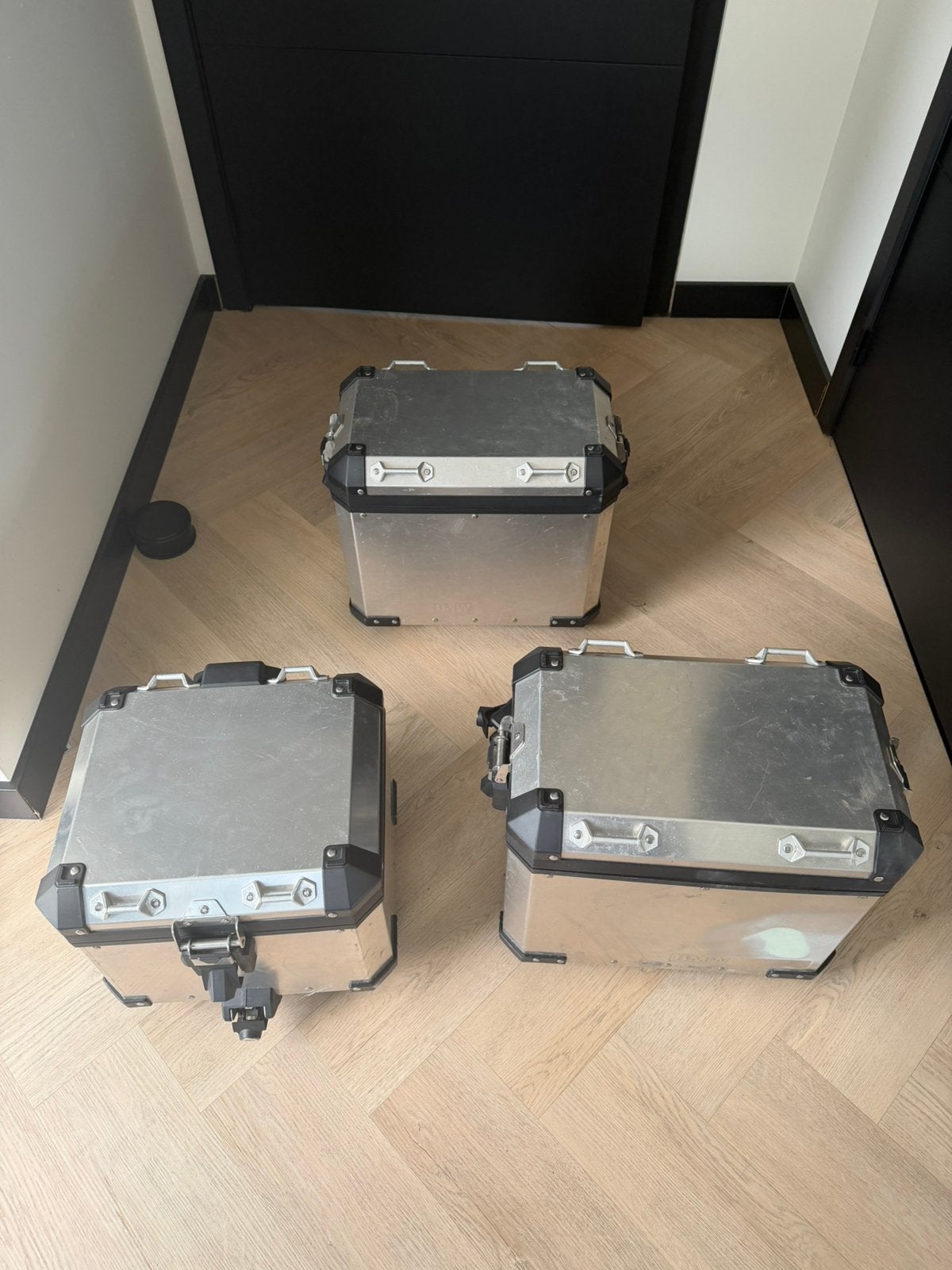 Originele bmw koffer set, Doe-het-zelf en Bouw, Bouwverlichting, Zo goed als nieuw, Ophalen