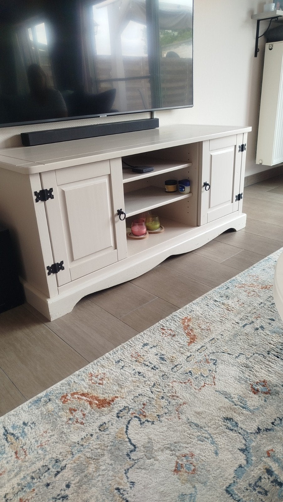 TV kast, Ophalen