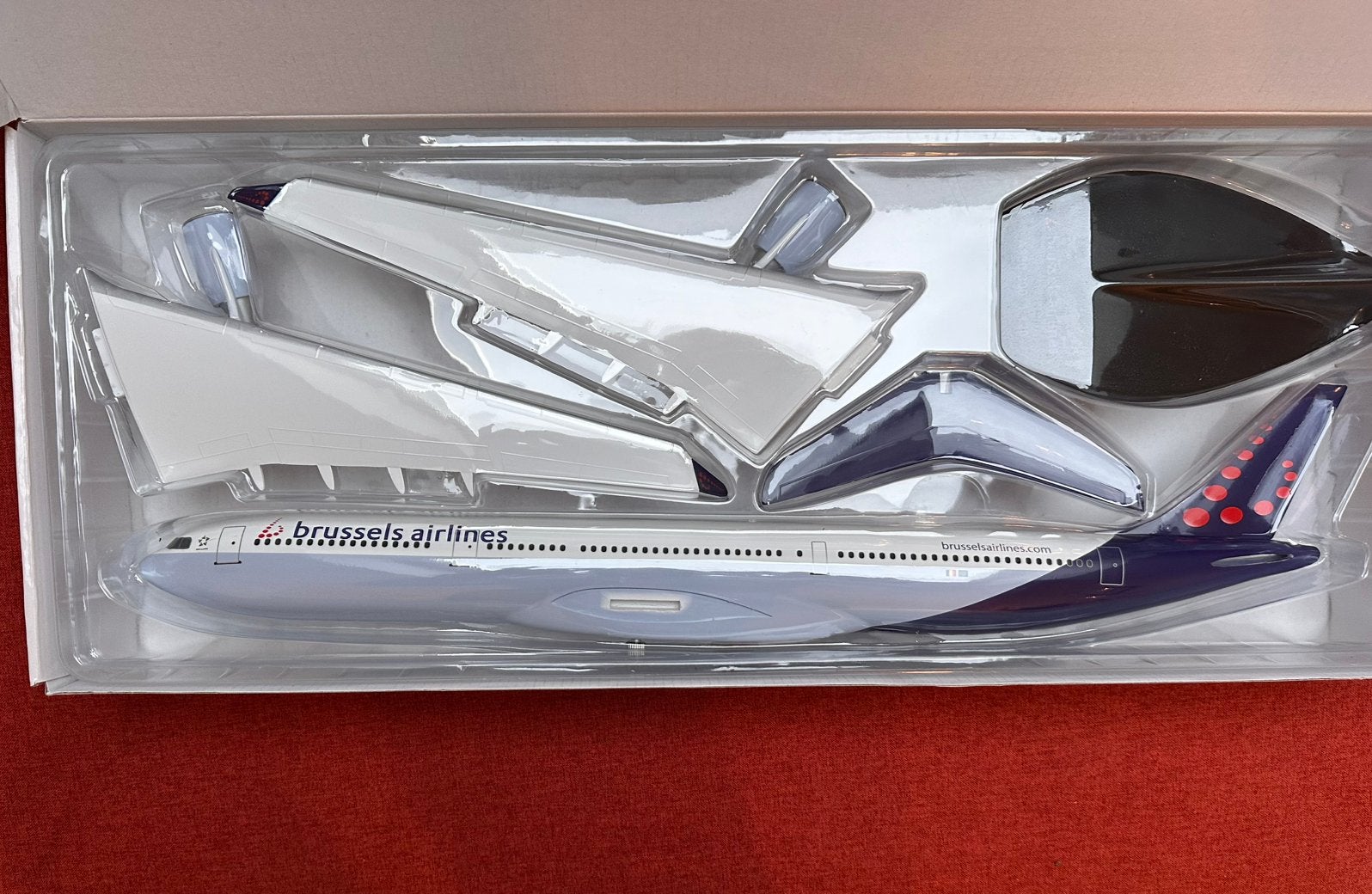 Brussels Airlines A330-300 1/120, Neuf, Autres marques, Enlèvement ou Envoi, 1:72 à 1:144