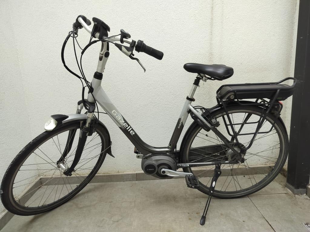 Gazelle: Orange - middenmotor Bosch, Fietsen en Brommers, Elektrische fietsen, Ophalen, Gebruikt, 30 tot 50 km per accu, Gazelle