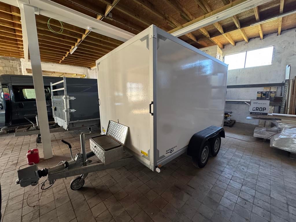Twin Trailers gesloten aanhangwagen 2700kg, Autos : Divers, Remorques, Enlèvement ou Envoi, Comme neuf