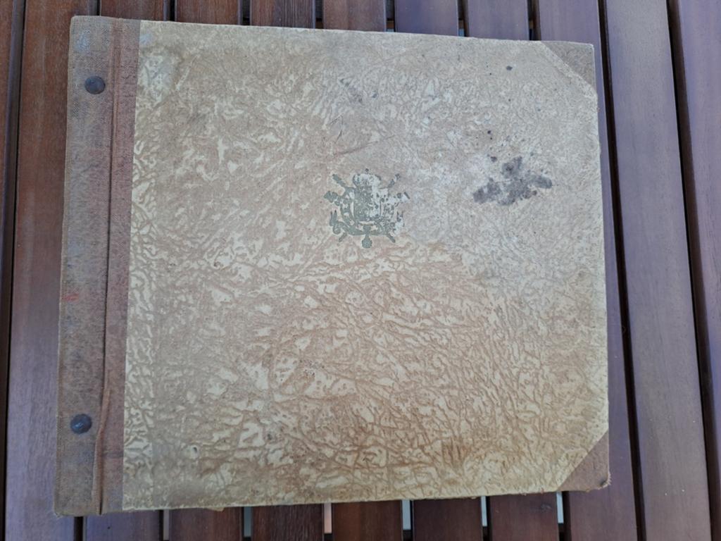 Album ten voordele van het Belgische Rode Kruis. Schijven, Ophalen of Verzenden, Landmacht, Boek of Tijdschrift
