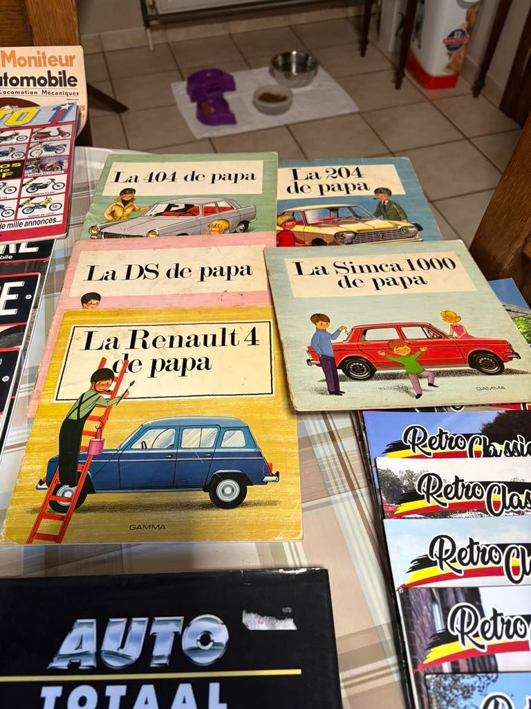 Set van 28 beoordelingen over oude auto's, Verzamelen, Ophalen of Verzenden, 1960 tot 1980, Tijdschrift