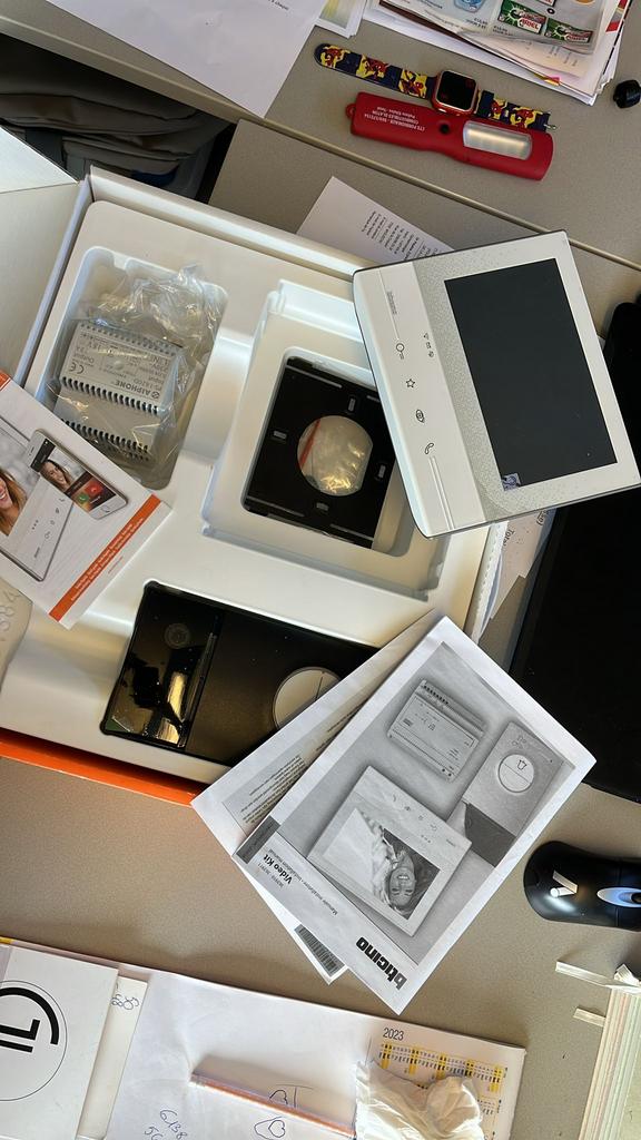 Kit complet Bticino - videophone, Enlèvement ou Envoi, Compatible avec les smartphones, Neuf, Sans fil