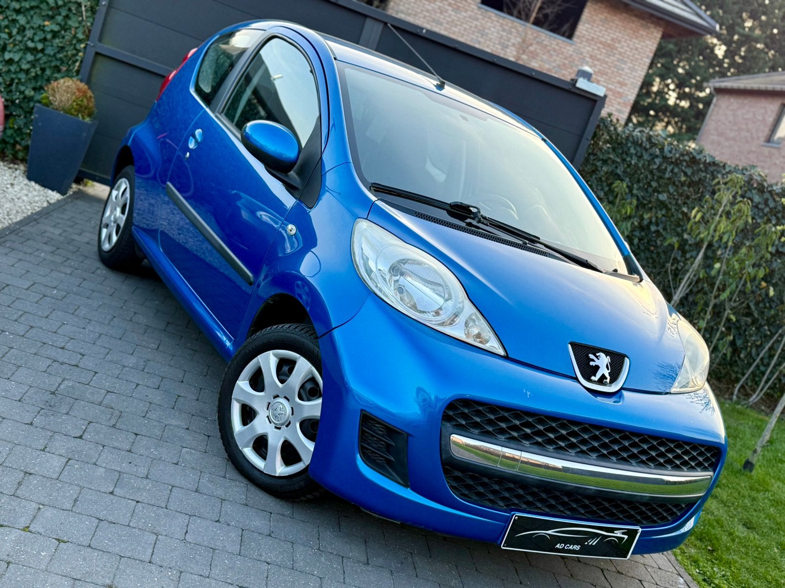 Peugeot 107 1.0i* 83.000 Km* EURO 5 * CAR PASS * GARANTIE !, Auto's, Peugeot, 50 kW, Zwart, https://public.car-pass.be/vhr/0cab526e-d9d6-4d36-9d1a-e41a7d0cba87