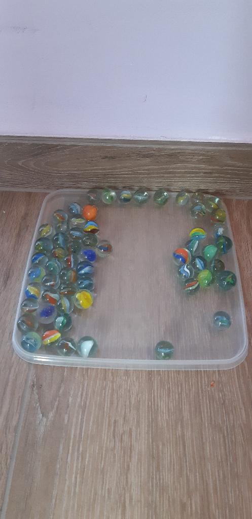 Knikkers en bolketten dora, Ophalen, Gebruikt