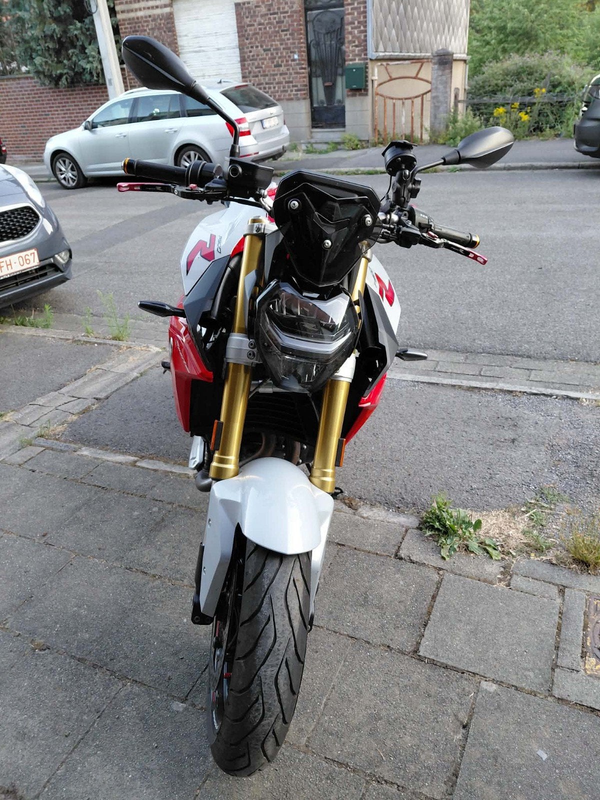 moto bmw F900R, Motos, Particulier