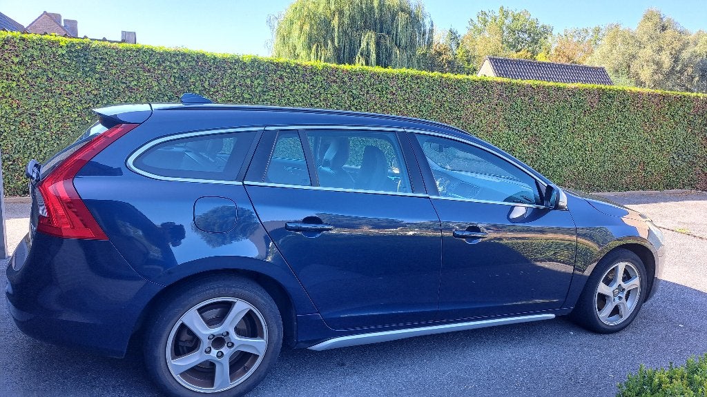 volvo v60, Autos, Volvo, Cuir, Euro 5, Achat, Noir