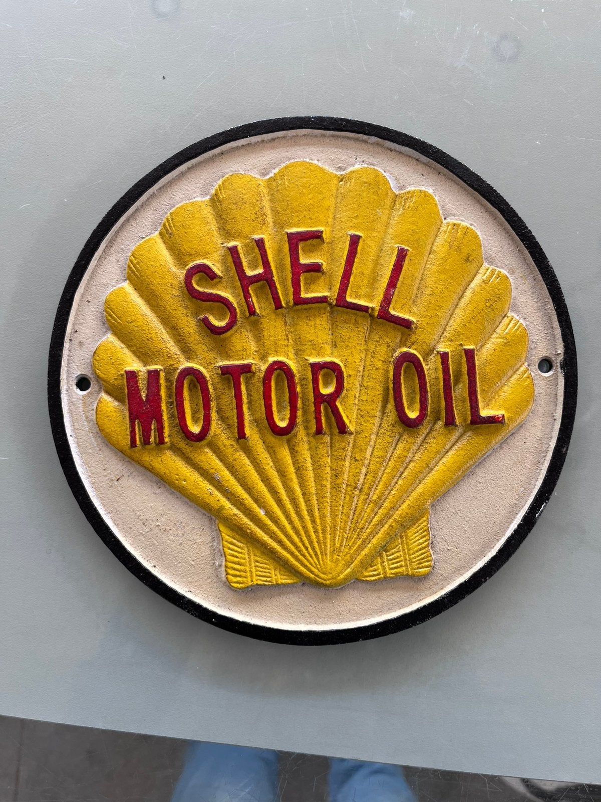Gietijzeren Reclamebord Shell MotorOil – Rond Wandbord 21 cm, Klassiek, Ophalen, Zo goed als nieuw, Reclamebord
