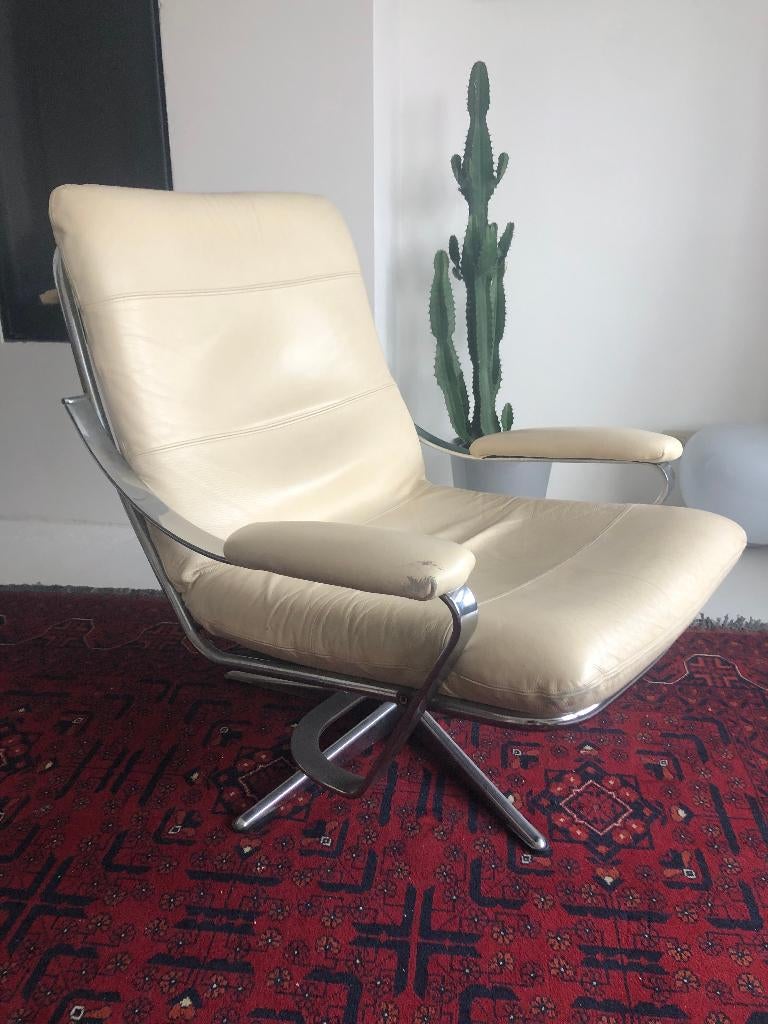 design fauteuil uit de jaren 70, Ophalen, Gebruikt, Minder dan 75 cm, Design fauteuil de jaren 70 met minimalistische uitstraling.