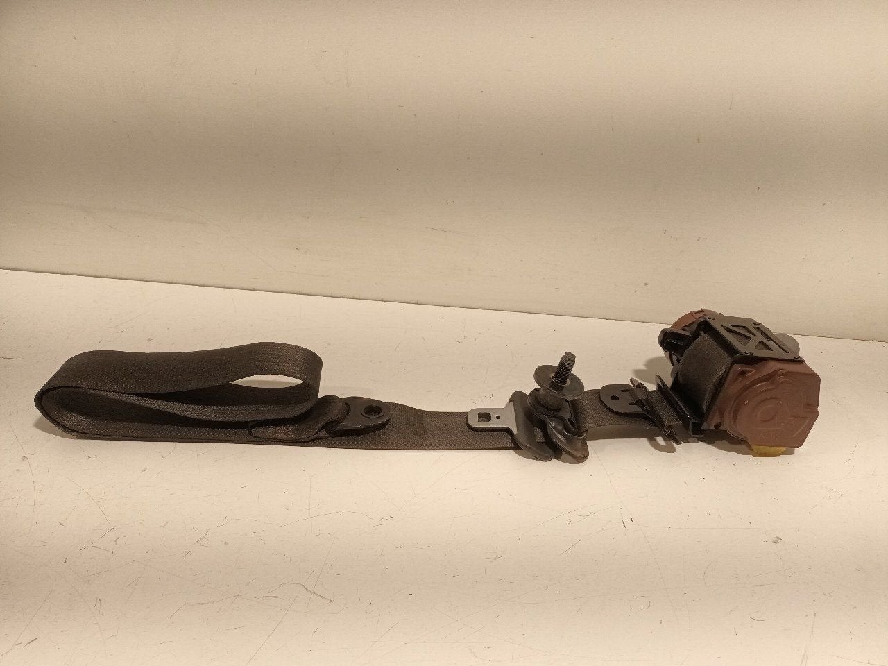 Veiligheidsgordel rechts voor Chevrolet Spark, Onderdelen@venauto.nl, Van der Ven Autorecycling B.V., Ettenseweg 76, 4706 PB Roosendaal, The Netherlands