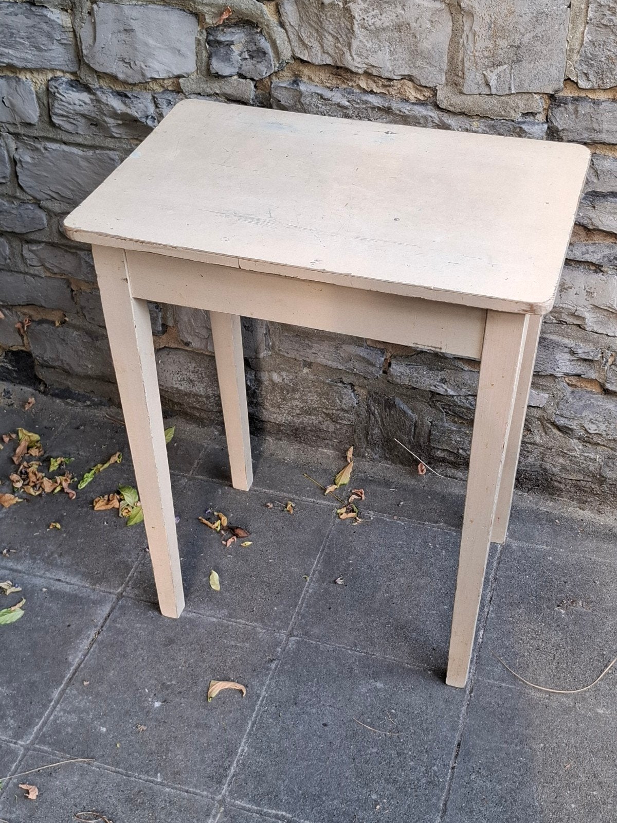 PETITE TABLE ANCIENNE EN BOIS PEINT, Ophalen