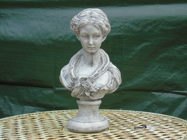beeld, buste van een vrouw in steen met een bloem..., Tuin en Terras, Ophalen of Verzenden, Nieuw, Steen, Overige typen