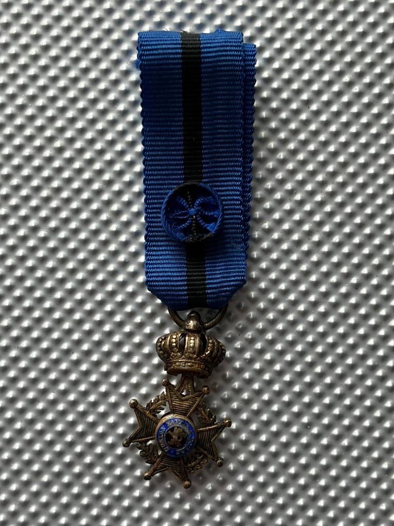 Zilveren mini OFFr Leopold 2 Orde, Verzamelen, Militaria | Algemeen, Ophalen of Verzenden, Landmacht, Lintje, Medaille of Wings