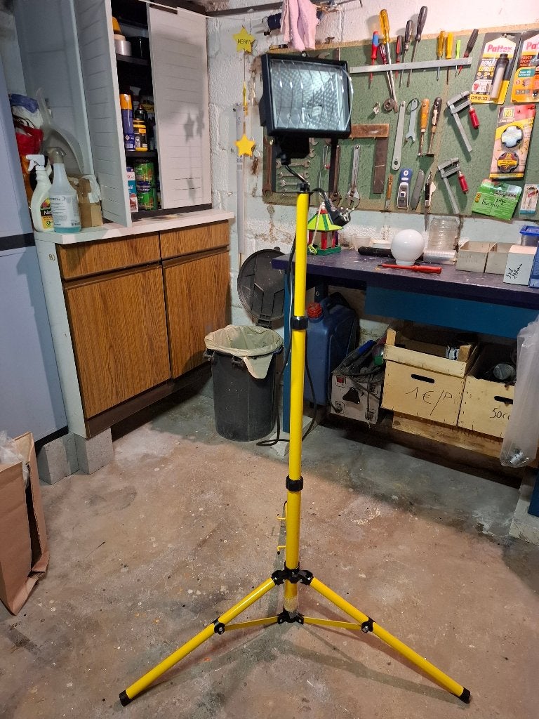 phare halogène sur pieds réglable, Bricolage & Construction, Éclairage de chantier, Enlèvement, Comme neuf, 200 à 500 watts, Avec pied