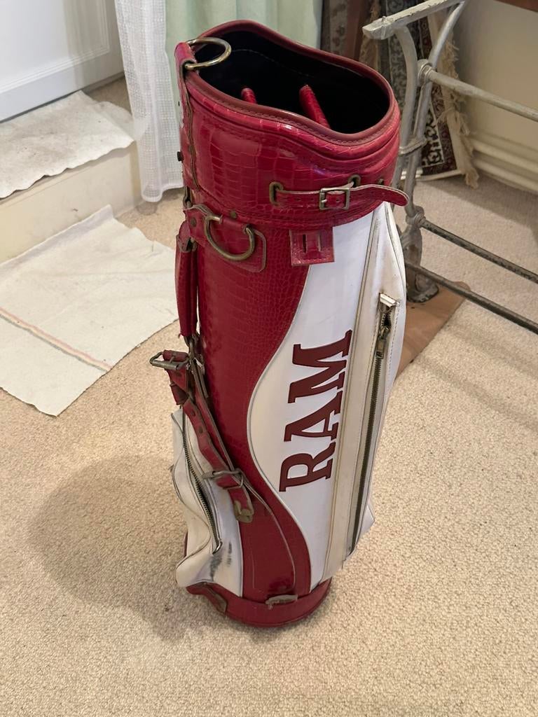 Sac de golf vintage RAM Staff – look cuir croco rouge – USA, Sport en Fitness, Golf, Ophalen, Zo goed als nieuw, Tas