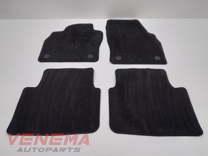Kit tapis d'un Skoda Kamiq, Autos : Pièces & Accessoires, -, 3 mois de garantie, Utilisé, Skoda