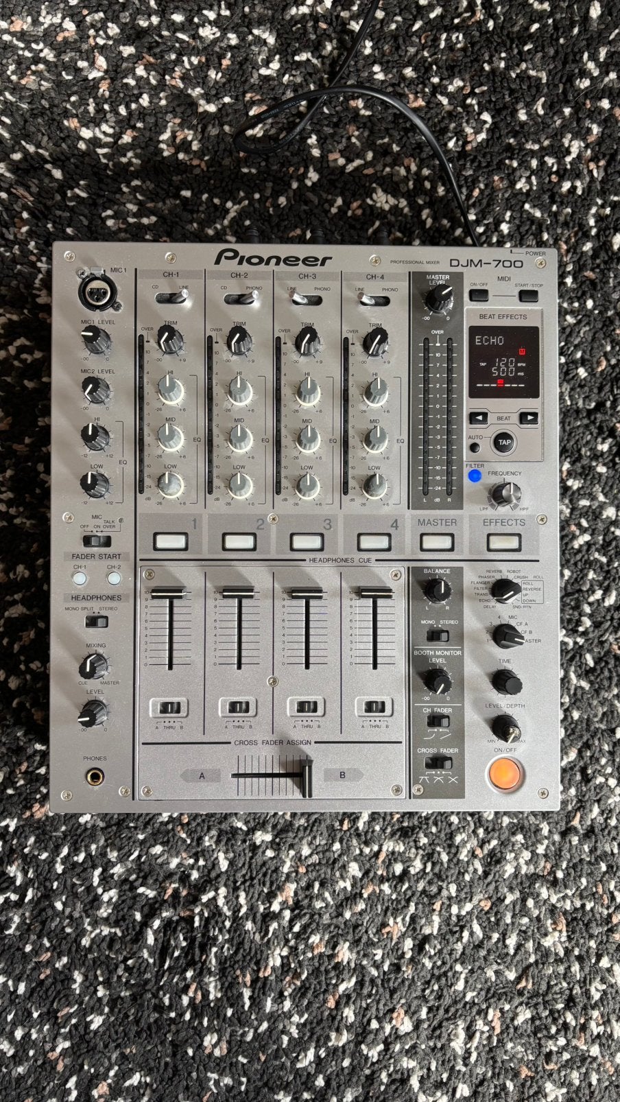Pioneer djm 700, Muziek en Instrumenten, Mengpanelen, Ophalen, Zo goed als nieuw, 5 tot 10 kanalen, Microfooningang