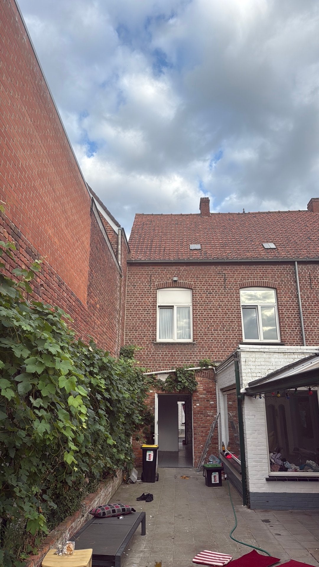 Te koop huis met zaak in Izegem