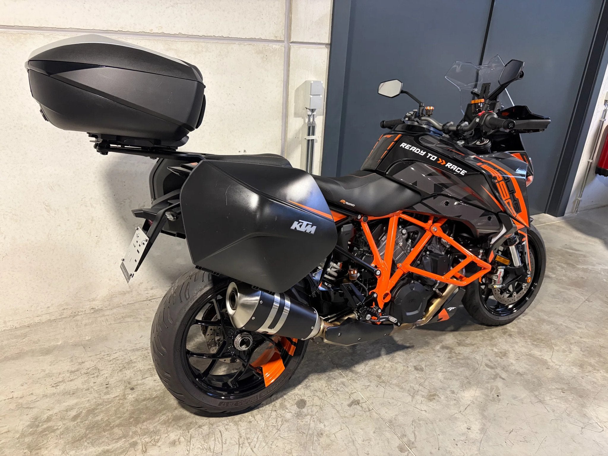 KTM Super Duke 1290 GT met topcase, Motos, Tourisme, Entreprise, Occasion, Plus de 35 kW