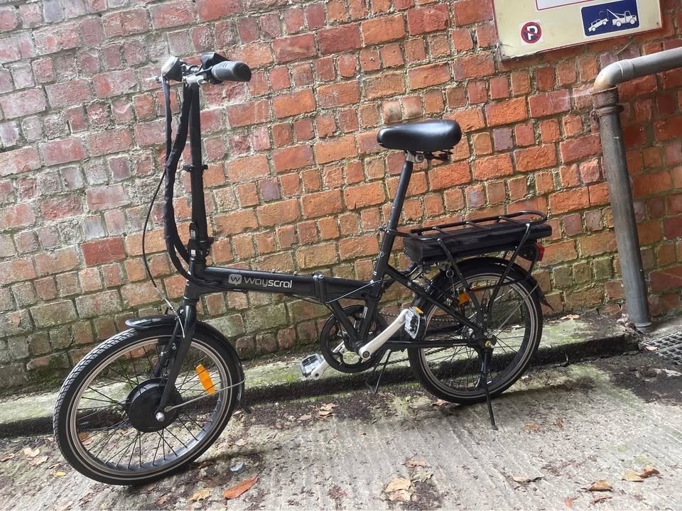 Vélo Pliable électrique très pratique, Vélos & Vélomoteurs, Enlèvement, Utilisé