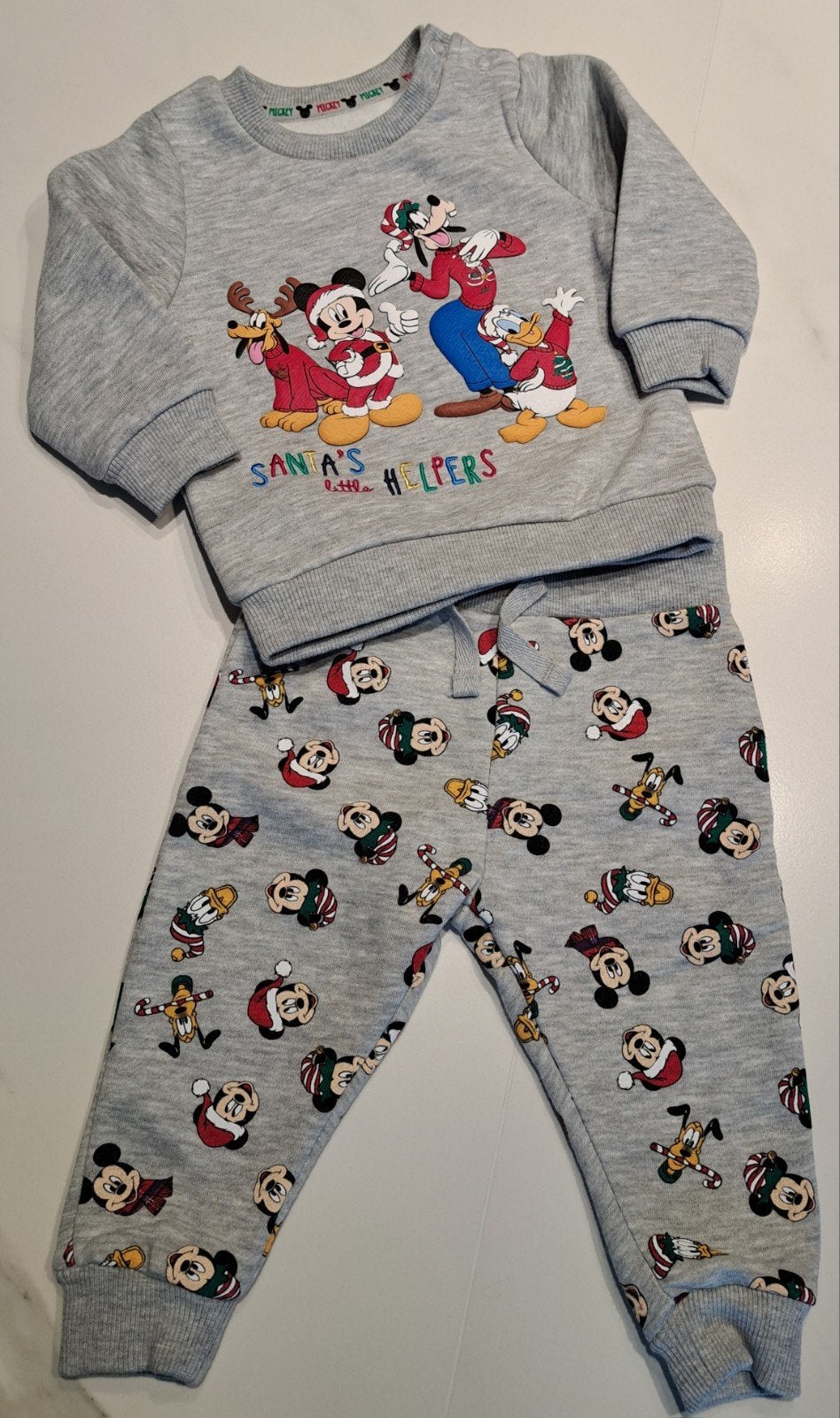 C&A Kerst jogging-set maat 74 Mickey en vriendjes - nieuw, Kinderen en Baby's, Babykleding | Maat 74, Ophalen of Verzenden