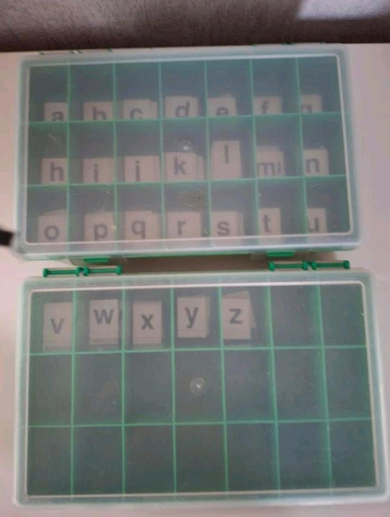 Letterbakken met letters / schrijfletters, Enfants & Bébés, Jouets | Éducatifs & Créatifs, Enlèvement ou Envoi