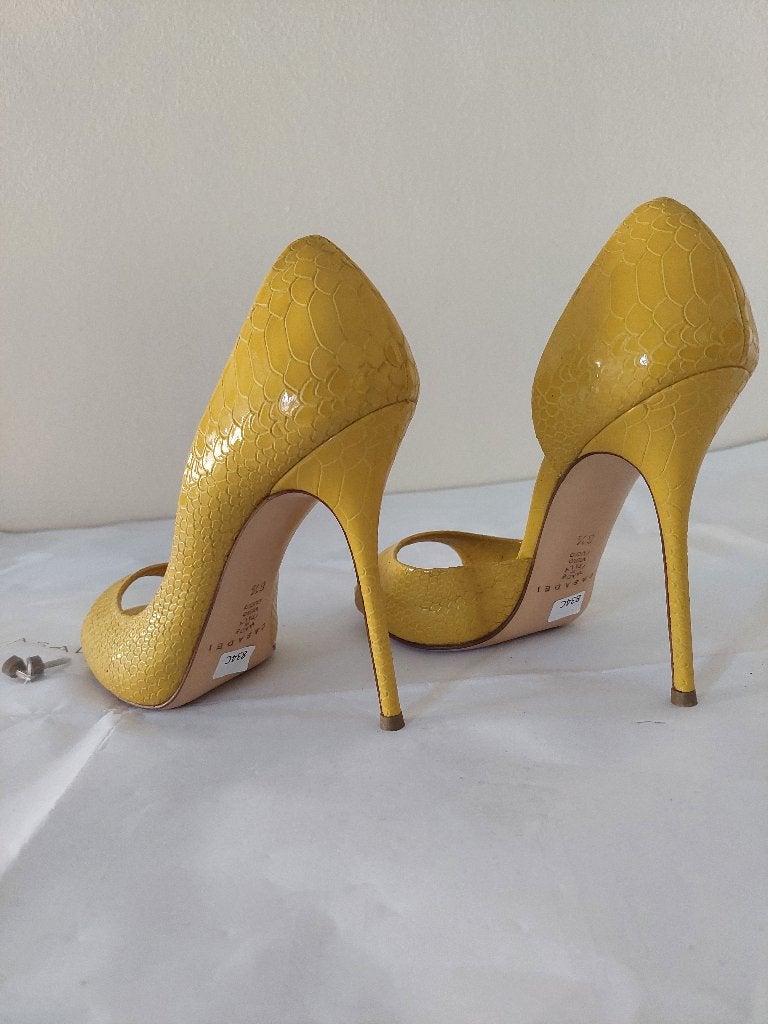 834C* Casadei - mosterdgele leren pumps (36,5), Pumps, Geel, Ophalen of Verzenden, Casadei