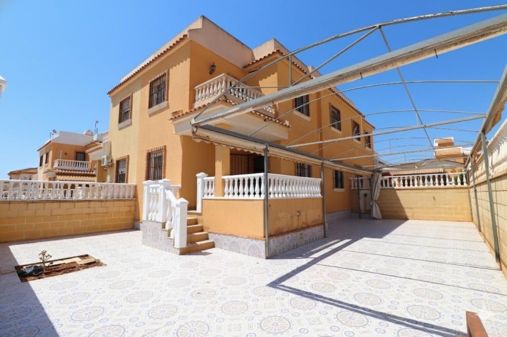 Maison 3 chambres à Vendre à Ciudad Quesada - Torrevieja, Ciudad Quesada, Maison d'habitation, Campagne, 3 pièces