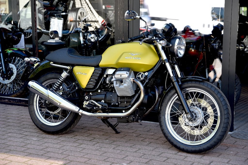 MOTO GUZZI V7 CAFE CLASSIC ***MOTOVERTE.BE***, 2 cilinders, Bedrijf, Naked bike, 744 cc