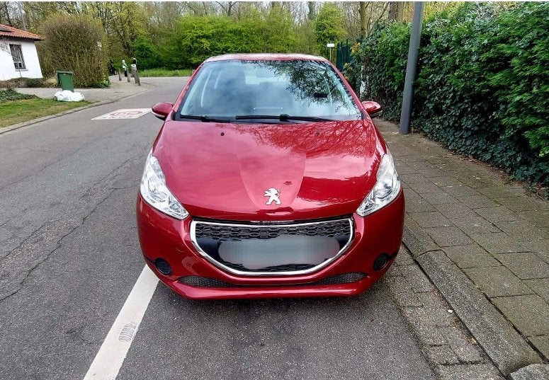 Peugeot 208 1400 vti kettingmotor 67000 km, Auto's, Voorwielaandrijving, Stof, 4 cilinders, Bluetooth