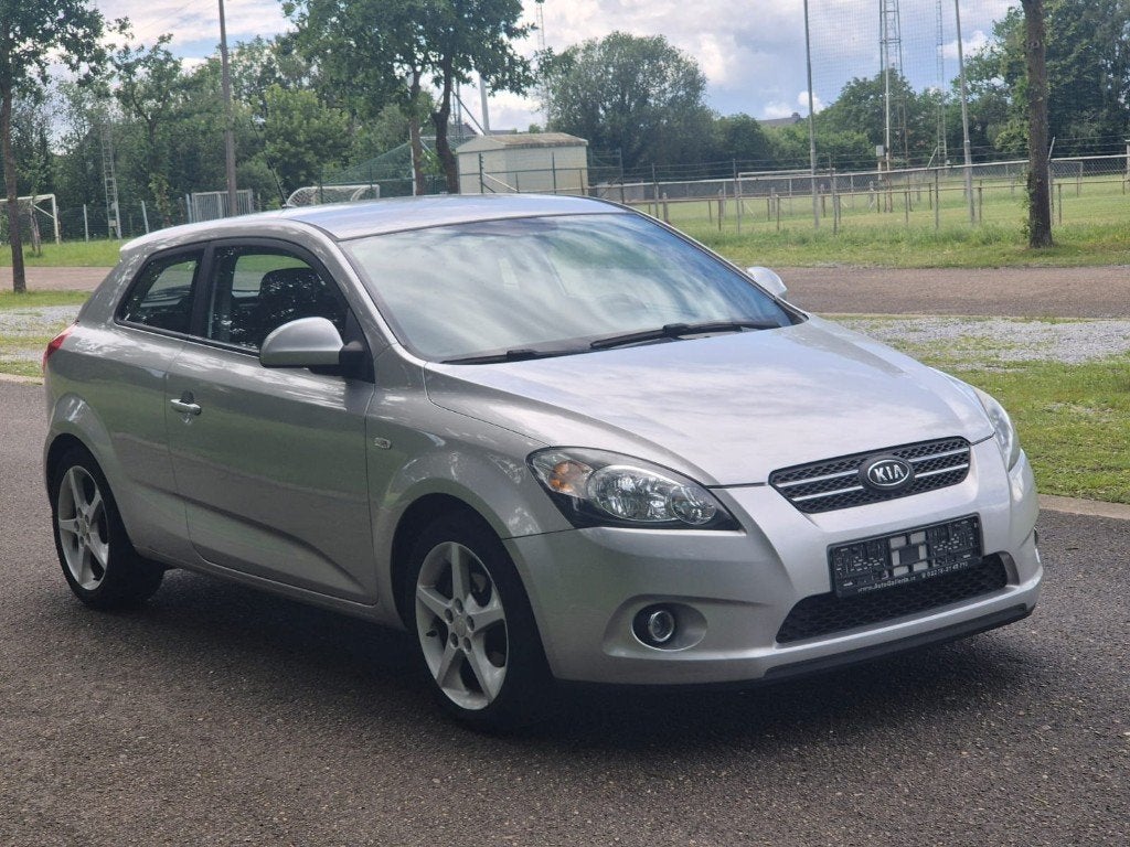 Kia C'eed - 1.6i - 2009 - 126dkm - Digi.AC - Navi - Gekeurd!, Electronic Stability Program (ESP), Stof, 93 kW, Bedrijf