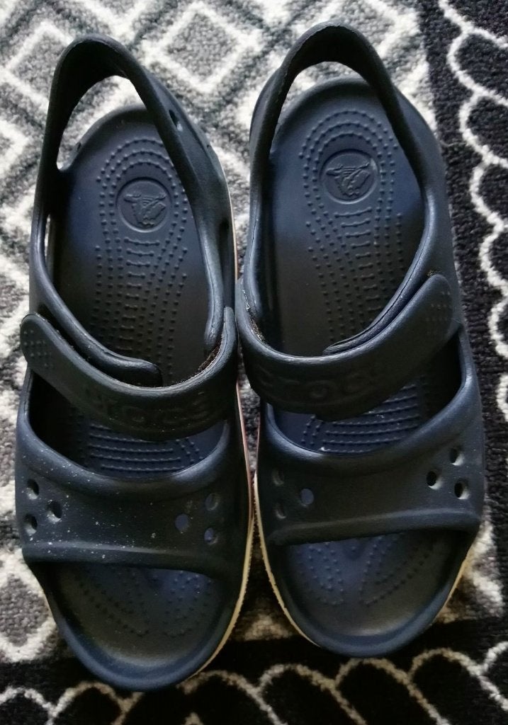 Sandales enfant Crocs, Enfants & Bébés, Vêtements enfant | Chaussures & Chaussettes, Garçon, Crocs, Enlèvement, Utilisé