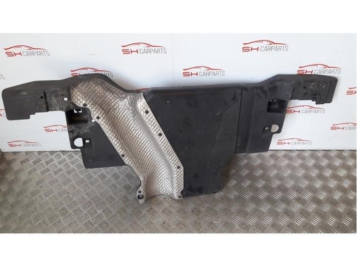 Bouclier thermique échappement d'un Mercedes A-Klasse, 3 mois de garantie, Utilisé, -, -
