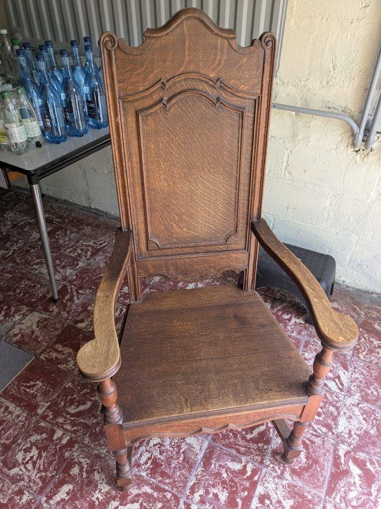 Authentieke antieke Herve fauteuil in massief eikenhout, Antiek en Kunst, Antiek | Meubels | Stoelen en Sofa's, Ophalen
