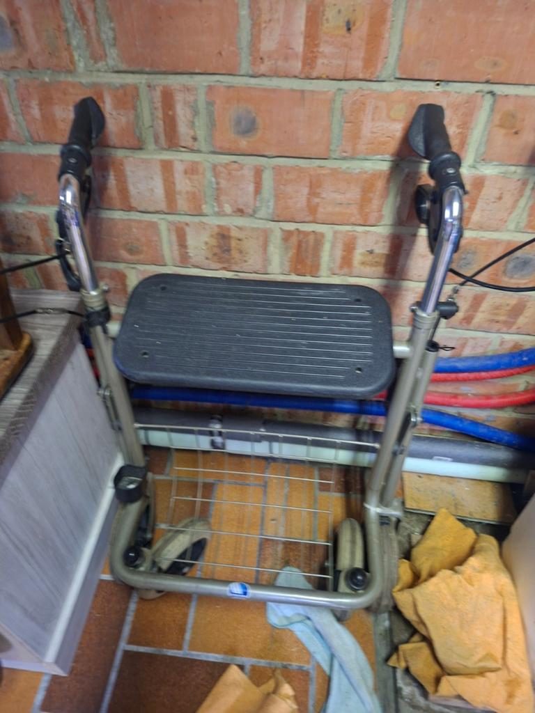 Rollater  15 euro, Diversen, Rollators, Ophalen