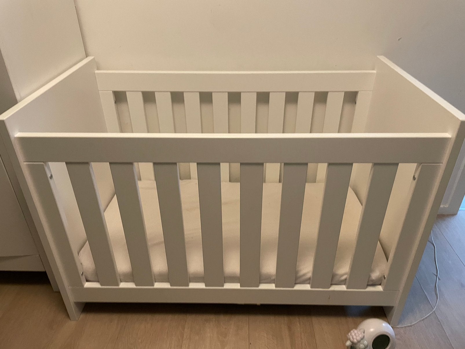 Babybed met toebehoren, Kinderen en Baby's, Kinderkamer | Complete kinderkamers, Ophalen, Gebruikt, Jongetje of Meisje
