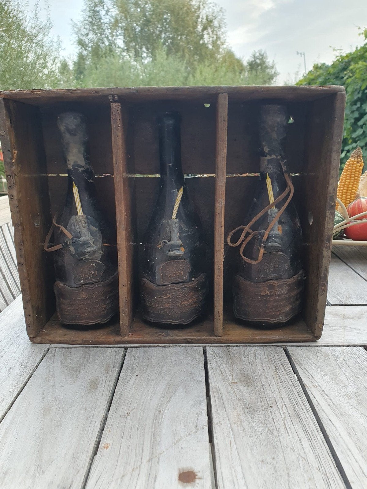 Voor collectinoneur 3 lege flessen wijn, Verzamelen, Ophalen