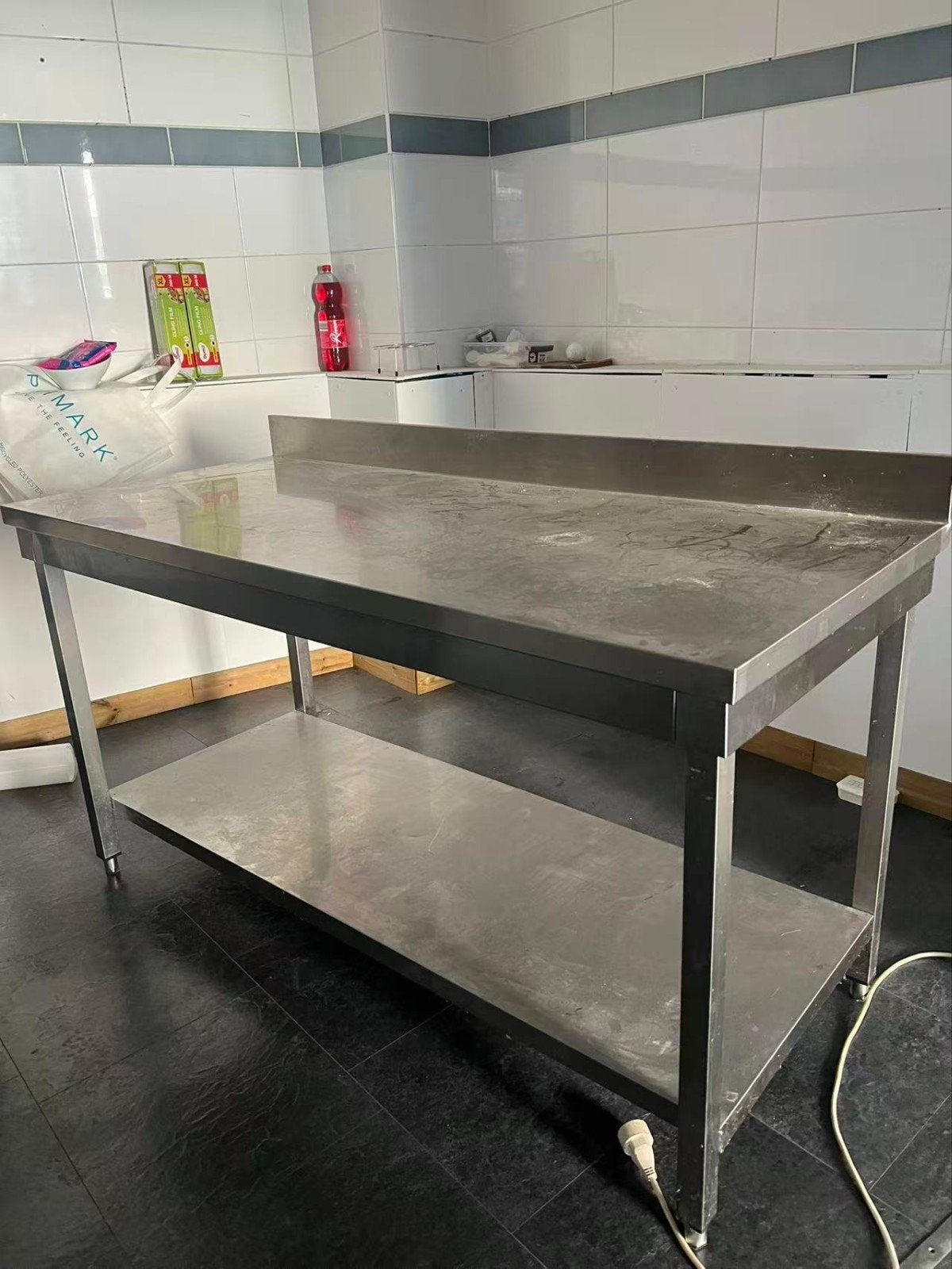 Table de travail professionnelle en inox avec dosseret, Enlèvement